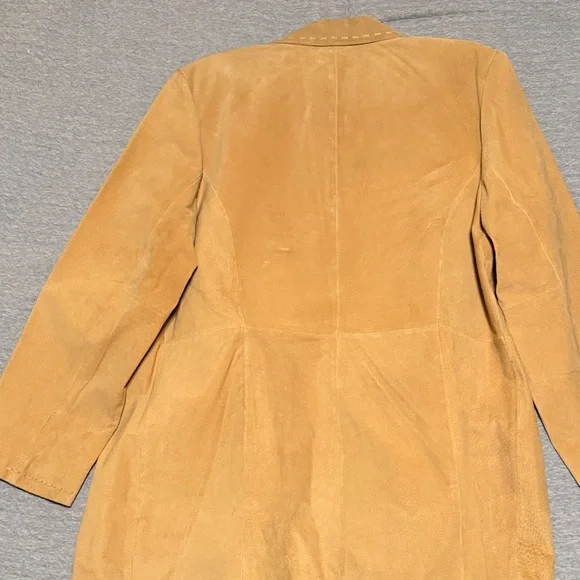 Women's Suede Button-Front Jacket in Tan - Picture 5 of 5